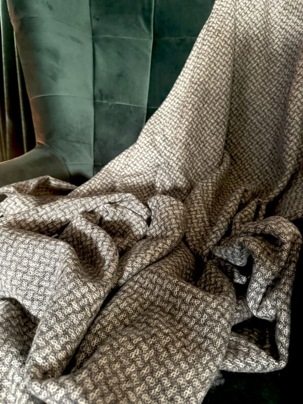 100% villane pleed 140x200 cm DarkGrey - Image 2