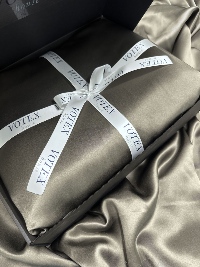 Voodilina 100% Mulberry siid Taupe - Image 3